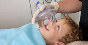 Benefícios a longo prazo da adenoidectomia para crianças